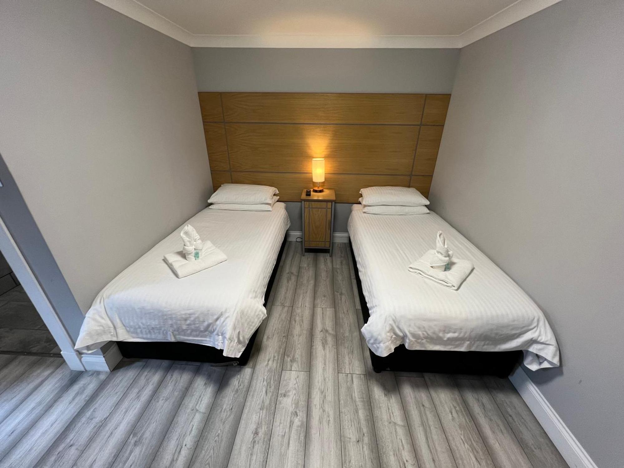 Auld Mill House Hotel 던펌린 외부 사진