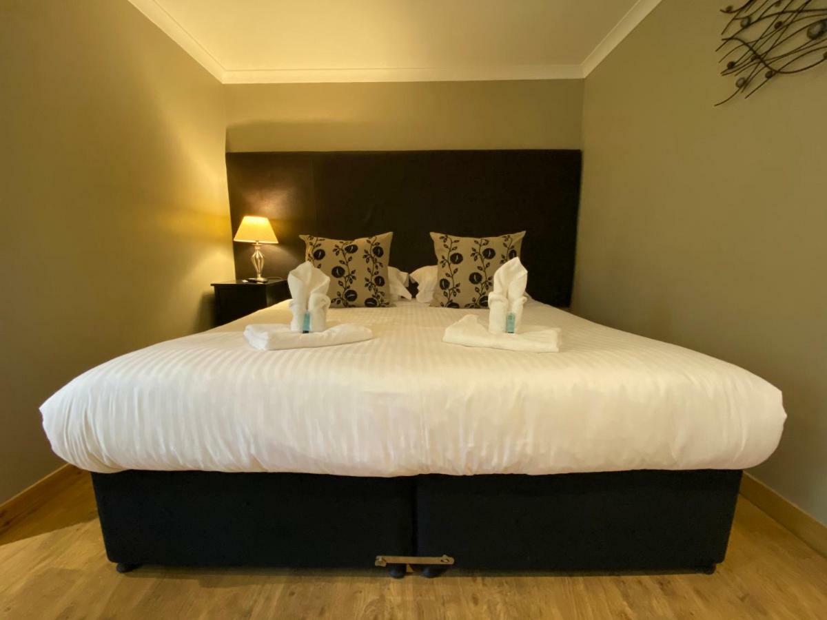 Auld Mill House Hotel 던펌린 외부 사진