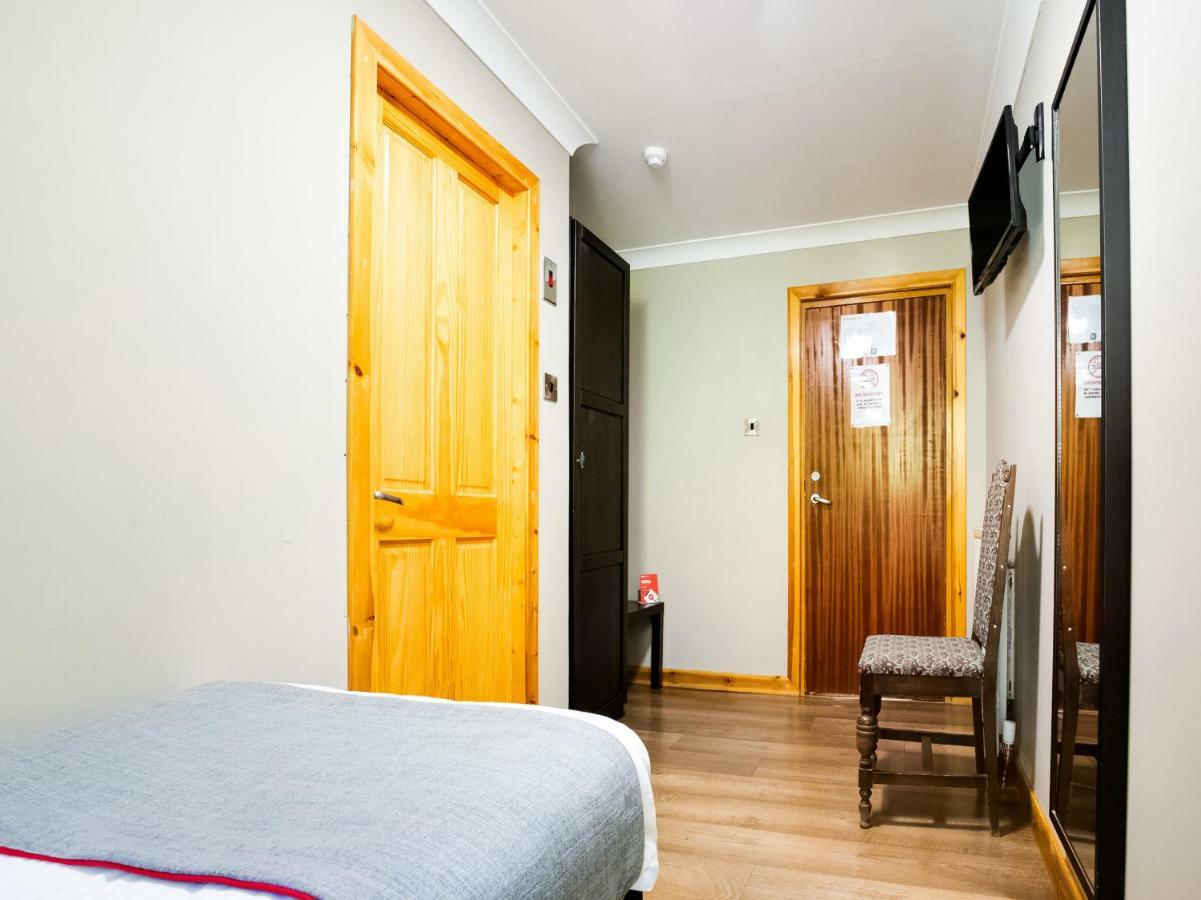 Auld Mill House Hotel 던펌린 외부 사진