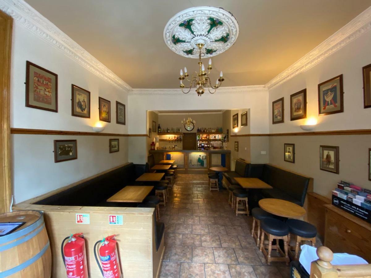 Auld Mill House Hotel 던펌린 외부 사진